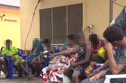 Triệt phá đường dây đẻ thuê ở Nigeria