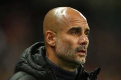 Man City lập kỷ lục trong ngày Pep Guardiola nhận thẻ