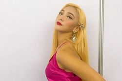 Luna thường trang điểm lỗi, bị chê ăn mặc xấu sau khi rời SM
