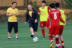 ĐT Việt Nam trước hai trận vòng loại World Cup 2022: Thầy Park lại đau đầu
