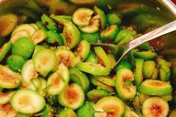 Cách làm sung muối đơn giản, ngon miệng cho bữa cơm gia đình