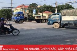 Đèn tín hiệu 'tắt ngấm' cả tháng, căng thẳng khi qua ngã tư ở TX Hồng Lĩnh