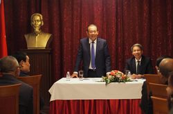 Phó Thủ tướng Trương Hòa Bình gặp gỡ cộng đồng người Việt tại Bulgaria