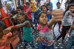 Giấc mơ Bollywood tại khu ổ chuột Mumbai