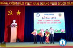 'Chúng ta - Những người thầy hôm nay, hãy trồng cây cho mai sau'