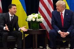 Tổng thống Ukraine nói gì giữa lùm xùm về cuộc điện đàm với ông Trump?