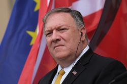 Ngoại trưởng Mỹ Pompeo thừa nhận liên quan đến cuộc điện đàm gây tranh cãi với Ukraine