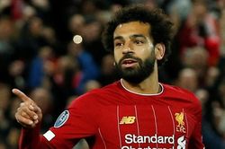 Salah lập cú đúp trong trận đấu có 7 bàn thắng của Liverpool