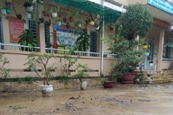 Dạy và học trong nỗi lo mưa lũ