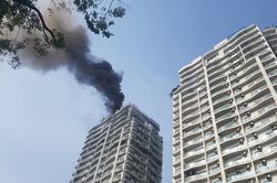 Vì lợi nhuận, nhiều chủ đầu tư quên tầng lánh nạn cứu dân khi hỏa hoạn