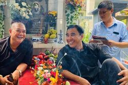 Quyền Linh, Phước Sang viếng mộ tài tử Lê Công Tuấn Anh