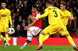 Arsenal 4-0 Standard Liege: Sao trẻ lập công, 'Pháo thủ' hủy diệt đối thủ trên sân nhà