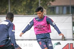 Tin tức bóng đá Việt Nam ngày 4/10: Công Phượng đổi kiểu tóc, HLV Park chốt danh sách đấu Malaysia