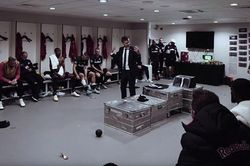 Lộ đoạn clip HLV Salzburg yêu cầu học trò 'tàn nhẫn' hơn với Van Dijk của Liverpool