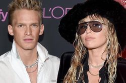 Miley Cyrus xác nhận đang hẹn hò đàn em kém 5 tuổi