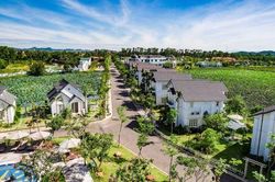 Về đất Tổ thăm khu du lịch Vườn Vua