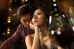 Bị vợ 'bắt sống' đưa bồ vào khách sạn, chồng thản nhiên đưa lý do này