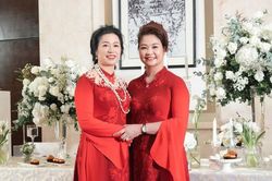 'Bí kíp' chọn áo dài cho 2 bà sui trong lễ cưới