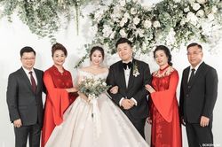 NTK Đỗ Trịnh Hoài Nam chỉ cách chọn áo dài cho mẹ 'sang hết phần thiên hạ'