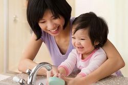 Trẻ nhiễm giun sán: Từ biếng ăn đến những bệnh lý nguy hiểm