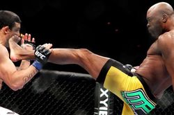 Top 5 đòn đá trước knock-out ấn tượng của UFC
