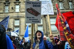 Tuần hành lớn nhất từ trước tới nay yêu cầu Scotland tách khỏi Anh