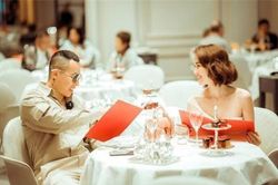 Tiếp tục chơi sang bỏ ra 110 triệu để ở 1 đêm trong khách sạn tại Paris, Ngọc Trinh đã làm những gì trong đó?