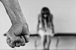 Quỵt nợ tiền, gã đàn ông thuê nhà còn giở trò đốn mạt với nữ chủ nhà