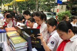 Dày thêm những trang sách về Thăng Long - Hà Nội