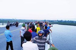 Người đàn ông nghi tự tử, để lại thư tuyệt mệnh trên cầu