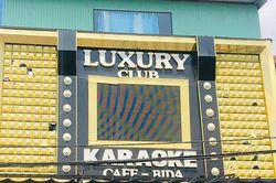 Đột kích quán karaoke ở Quảng Nam, bắt 34 trai gái đang phê ma túy