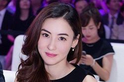Trương Bá Chi lần đầu tiên khoe ảnh con thứ ba sau thời gian giấu kín