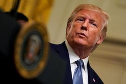 Xuất hiện nhân vật thứ hai tố giác ông Trump trong vụ bê bối liên quan tới Ukraine