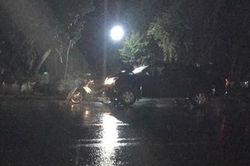 Hai người bị ô tô đâm tử vong khi dừng xe bên đường