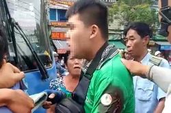 Lái xe buýt rút dao đâm tài xế GrabBike gần bến xe Chợ Lớn