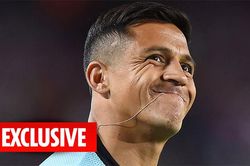 Tin bóng đá MU 8/10: Mua Van de Beek với giá rẻ. Chốt giá bán Sanchez. Greenwood chấn thương