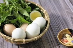 Trứng vịt lộn: Ăn đúng là 'nhân sâm', ăn sai thành... thuốc độc