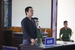 Đâm chết bạn thân, lĩnh 18 năm tù