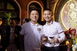 Ca sĩ Lã Phong Lâm mừng sinh nhật đàn anh Tuấn Hưng