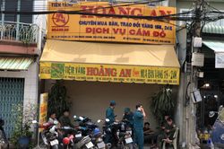 Điều tra vụ trộm hàng trăm cây vàng trong đêm tại Bình Dương