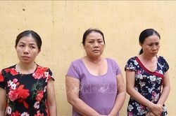 Phá ổ bạc 'chị em' trong chợ Đồng Xoài, Bình Phước
