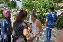 Cụ ông bàng hoàng kể lại giây phút chứng kiến vợ bị kẻ quỵt tiền mua dâm đâm gục