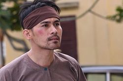 Thân thế chàng diễn viên đóng con trai Thị Bình 'Tiếng sét trong mưa'