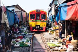 Hãi hùng khu chợ thách thức 'tử thần' tại Thái Lan