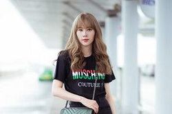 Nam Em thanh lý đồ hiệu để tiết kiệm làm MV