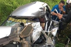 Xe tải tông trực diện ôtô của cơ sở cơm chay từ thiện, 1 người tử nạn