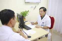 Cấp cứu nam thanh niên người nước ngoài bị xoắn tinh hoàn
