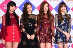 Stylist BlackPink hay để Jisoo diện đồ giá rẻ, kém nổi bật nhất nhóm