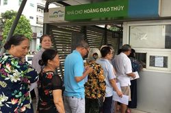 Cấp Thẻ miễn phí xe buýt: Chính sách nhân văn