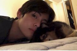 Vlog: Cún cưng Yeontan của V BTS lại khiến nhiều ARMY ghen tị